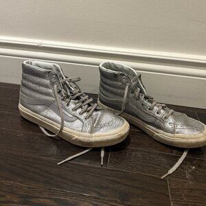 Sk8-Hi Shoe Silver